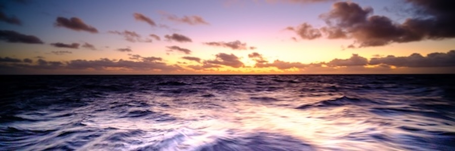 A view from the back of a ex-clipper yacht on a off-shore journey to Jamaica